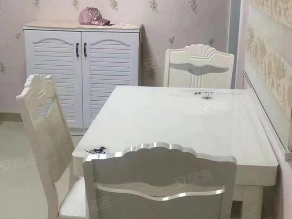 绍兴越城稽山柳桥下家园(南区)柳桥下6号3楼小套欧式风格装潢家具电器齐全租1800元出租房源真实图片