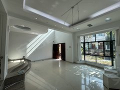 泉州丰泽云鹿路宝珊花园花园 双拼别墅 简装5房 美业 电商 工作室 理疗出租房源真实图片