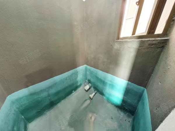 深圳龙华龙华中心区壹成中心第三区壹方天地C区之上 毛坯大三房 可做仓库3000月 看房方便出租房源真实图片