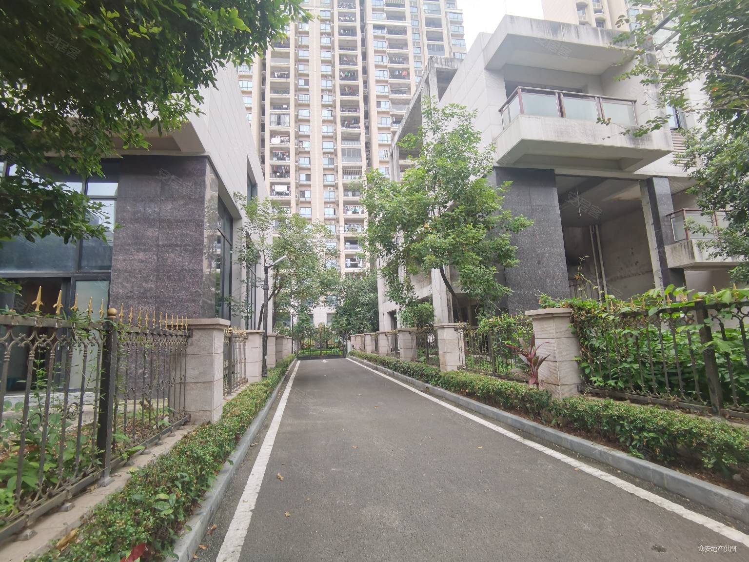 深圳房产网>深圳二手房>深圳周边二手房>东莞二手房>观澜碧桂园(别墅)