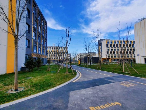 北京丰台花乡汉威国际广场三区飘窗一居!