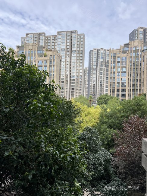 西安房产网>西安二手房>经开区二手房>城市运动公园二手房>海珀兰轩>