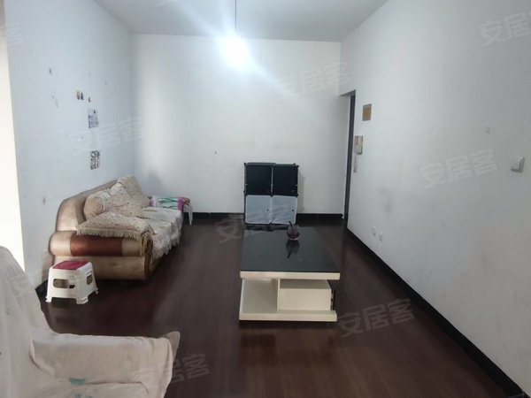 文山文山市州一中片区都市盛林州一中边上一楼两室出租,家具齐全房子干净出租房源真实图片