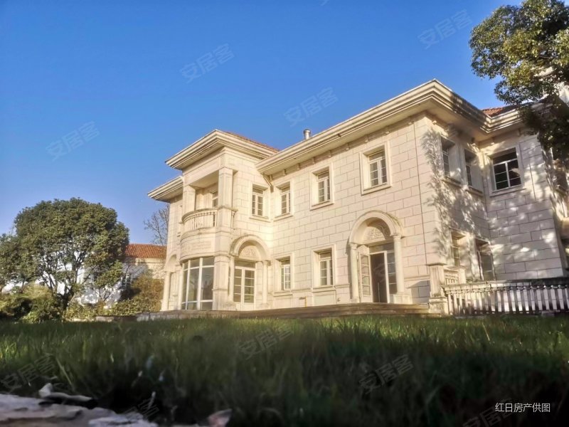 上海庄园大宅 世茂佘山庄园 花园占地5亩 建筑面积765平,世茂佘山庄园