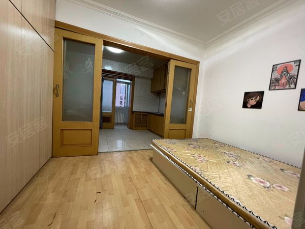 沈阳沈河小西银田市府花园市府广场地铁口 恒隆广场卓越大厦 精装女生