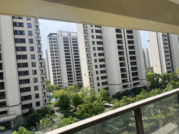 苏州太仓城厢云澜天境出租云澜天镜3室2厅2卫出租房源真实图片