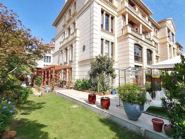 上海宝山罗店正荣国领(别墅)实拍豪装别墅,带大花园,配置齐全,给您一