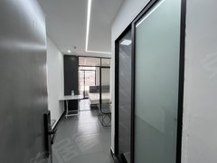 广州海珠前进路市二宫地铁精装电梯南向一房一厅出租房源真实图片