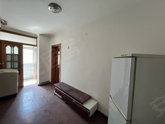 乌鲁木齐新市喀什路有钥匙随时看！低楼层两室 拎包入住！性价比超高！小区环境好！出租房源真实图片