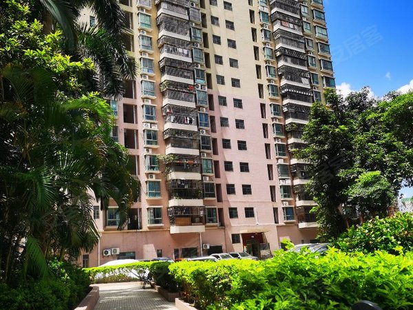 深圳宝安石岩恒富花园上屋地铁口,恒富花园小区房,电梯高楼层,配套