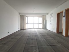 青岛城阳区政府盈园国际公寓 3室2厅2卫  电梯房 154平米出租房源真实图片