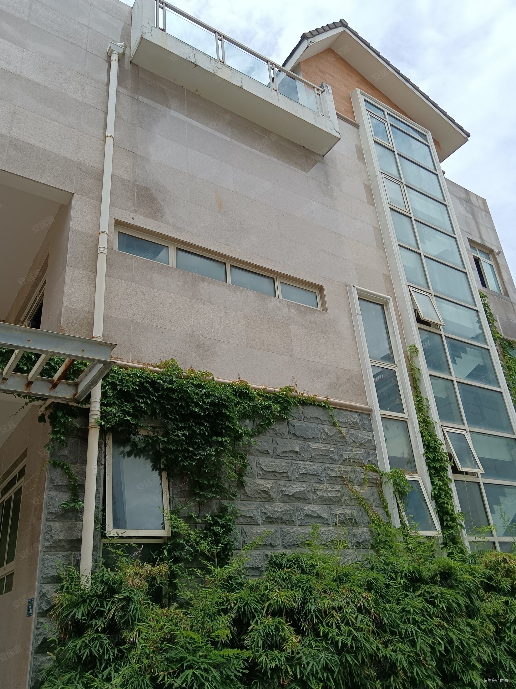 鹭岛北海湾7室3厅4卫359.91㎡南1650万