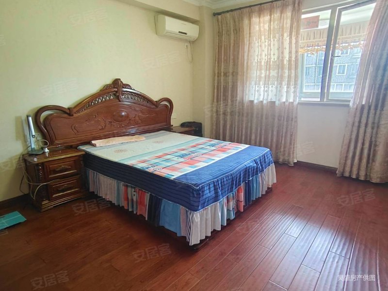 清水湾,洋房9楼,有车位,带自库,满五 ,清水湾(张家港)二手房,238万,3