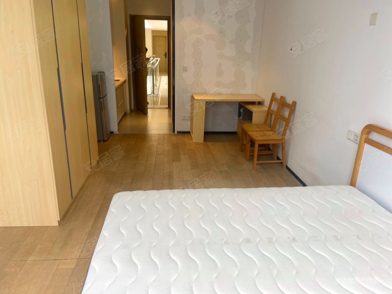 雨花客厅 精装可拎包入住 南北通透 小区新 商品房 近