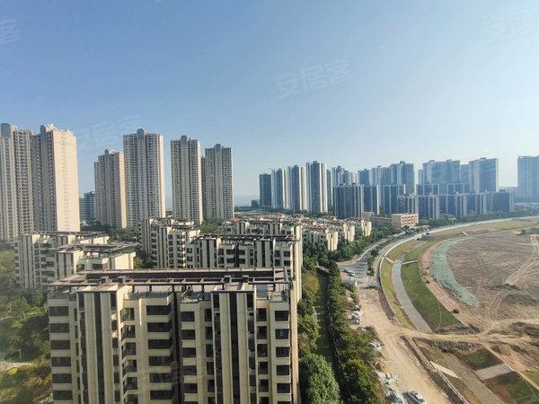 珠海高新区唐家湾仁恒滨海半岛(五期)人恒滨海半岛精装三房两卫,空房