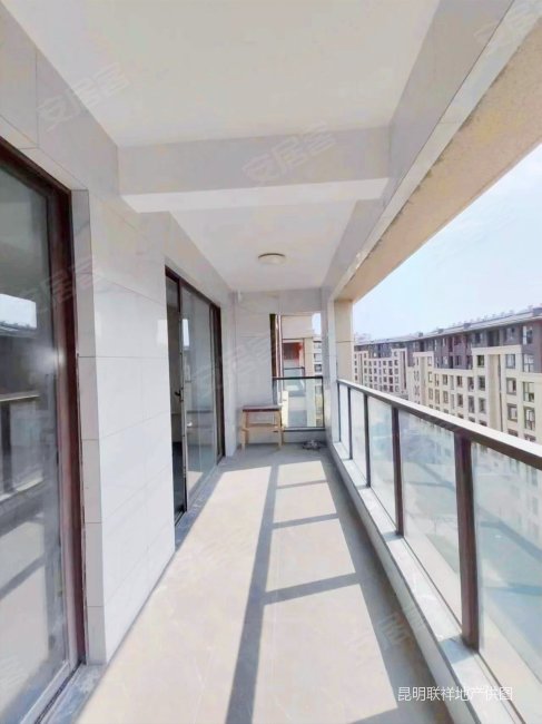 德润香山府南北通透一梯两户总高8层电梯洋房房龄新