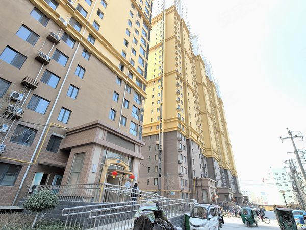 保定莲池河北小学领秀紫晶城自家好房 紫晶城电梯两室中间层 三台空调