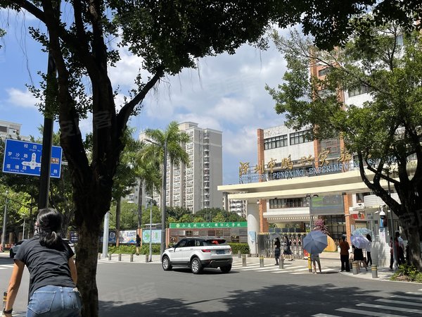 深圳罗湖莲塘鹏兴花园(二期)新上鹏兴花园(二期)两房租  配套齐全  精