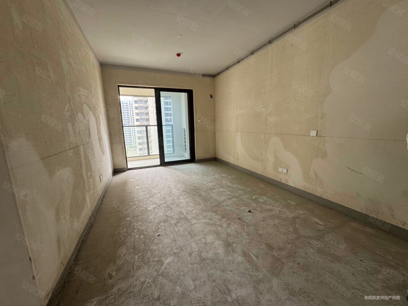 红星江月府3室2厅2卫122㎡南北120万