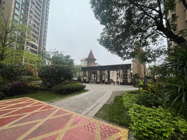 【多图】江宇阳光城,凤岭北租房,4月6日上新,精装三房,朝小区,拎包