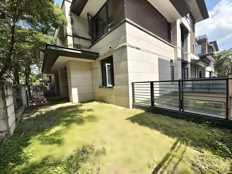 天鹅湖单边入证5393方别墅门前路大开阔1620w