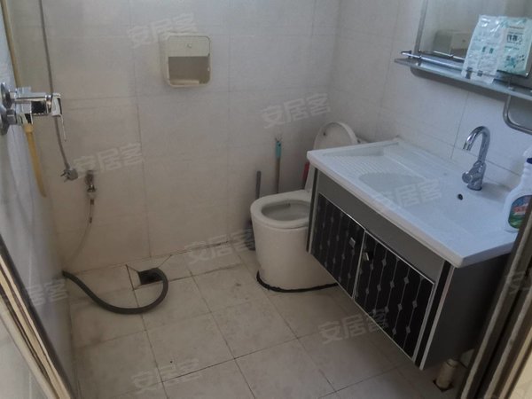 包头昆都仑恰特团17号街坊蔬菜楼精装修二楼出租恰特西团17街坊二楼70平全家具家电淋浴出租房源真实图片