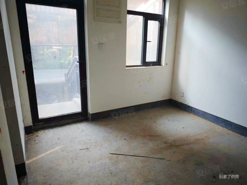 大户型,带花园,采光地下室,采光充足,户型方正,融城华府(别墅)二手房