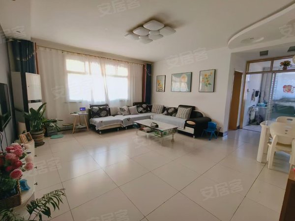 德州齐河城区都市花园都市花园东区精装三室 免费停车 购物生活都非常方便 拎包入住出租房源真实图片