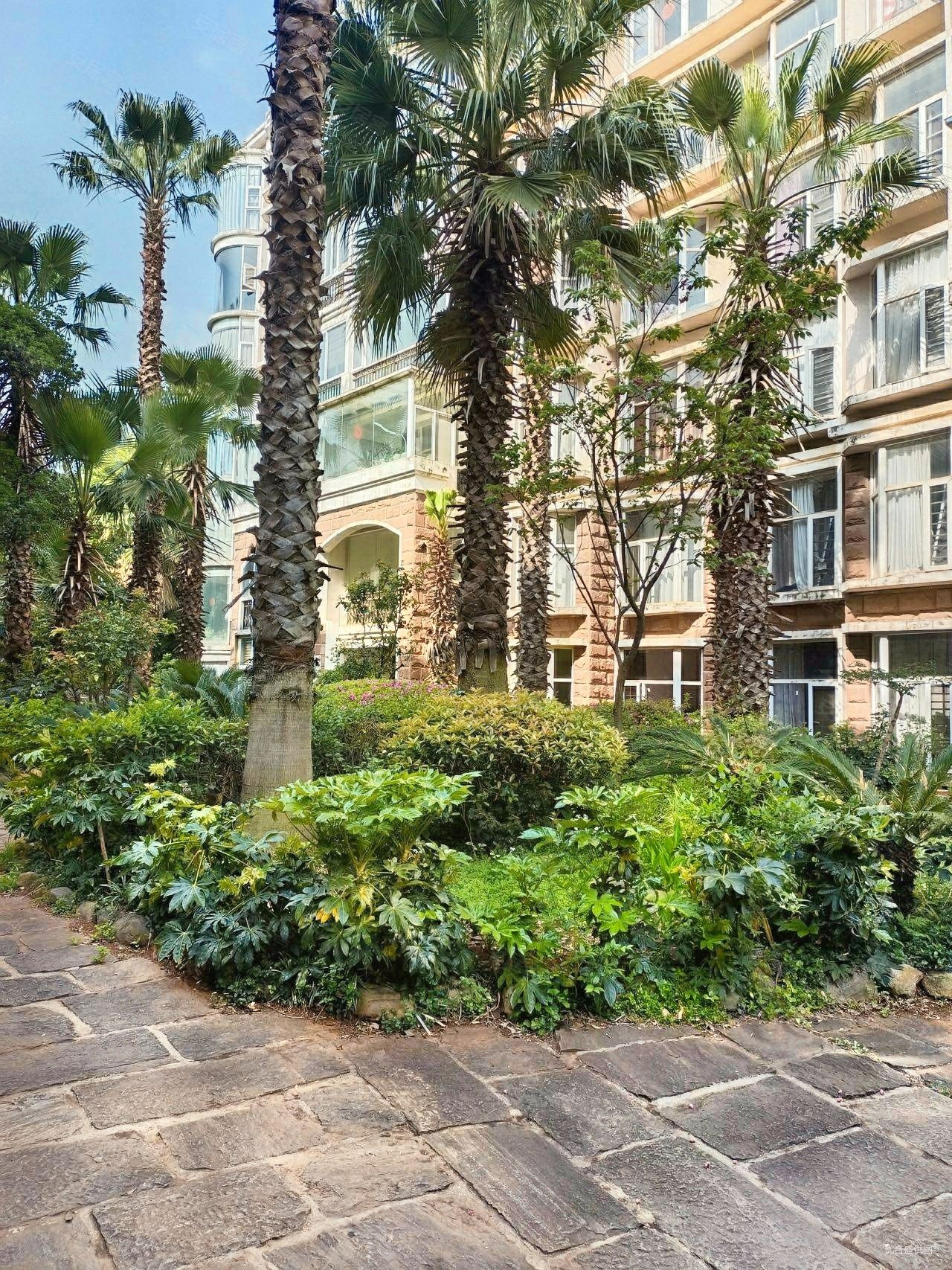 昆明房产网>昆明二手房>西山二手房>滇池路片区二手房>绿景花园>