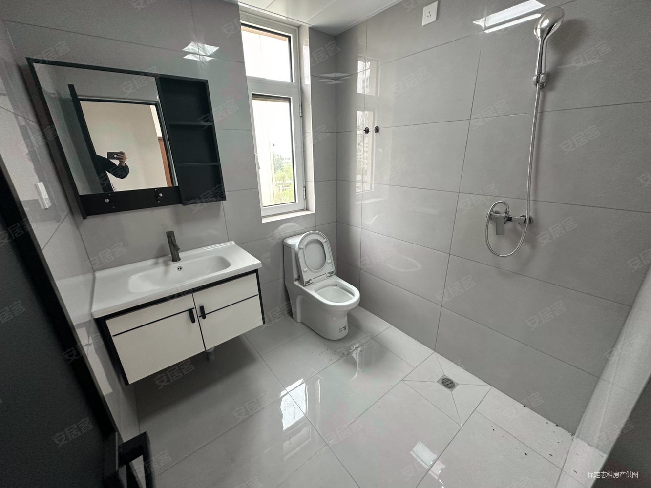 云水湾3室2厅2卫133㎡南北101.8万