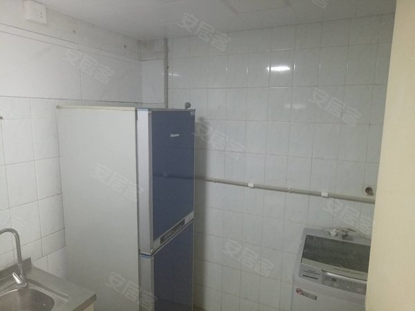 【多图】元洪花园,五一广场租房,无中介单间出租带厨房1300元随时拎包