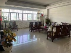 潮州饶平恒晟购物广场河南中层套房出租,面积148平方,3房2厅2卫,家私家电齐全出租房源真实图片