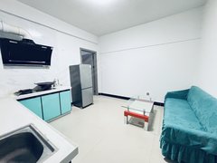 南宁西乡塘相思湖新区清川站，精装一房一厅，带阳台，拎包入住，民用水电出租房源真实图片