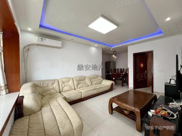 5  地铁口高性价比套三!全南户型对中庭!