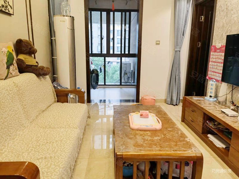 凤凰苑 正南朝向 有电梯 精装可拎包入住 交通便利 满五