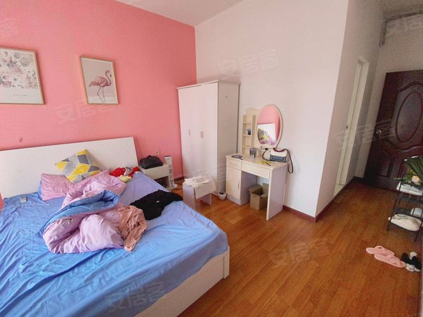 重庆江北五里店阳明山水五里店附近 全女生合租 自己租的房子 房东