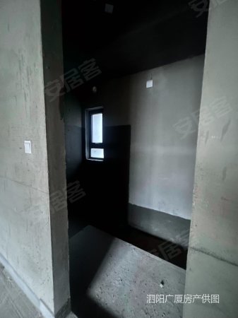 吾悦华府3室2厅2卫127㎡南北88万