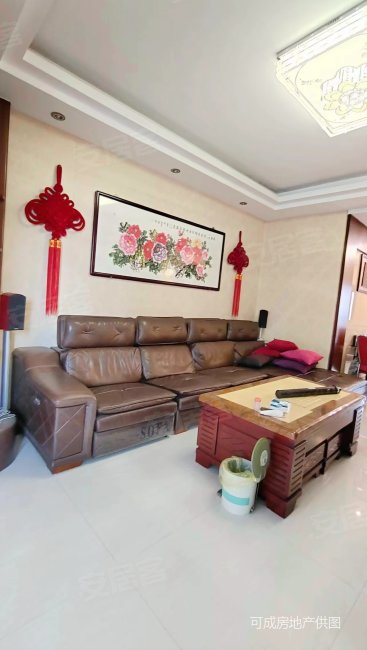 大润发商圈 福泰华庭 豪装送全屋家私家电 交通便利 电梯房