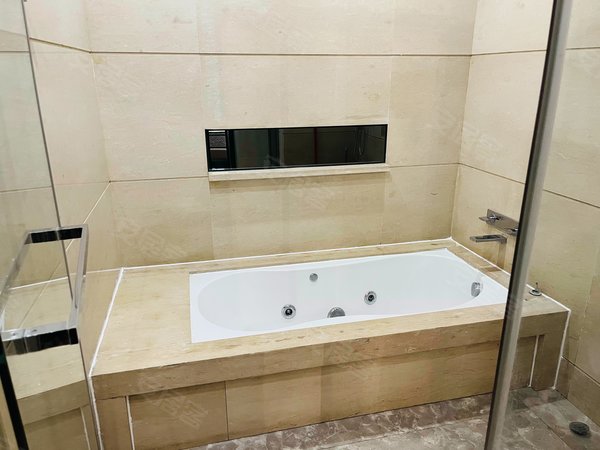 广州天河珠江新城中领峰领峰 w酒店旁 精装大一房 带浴缸 随时看房