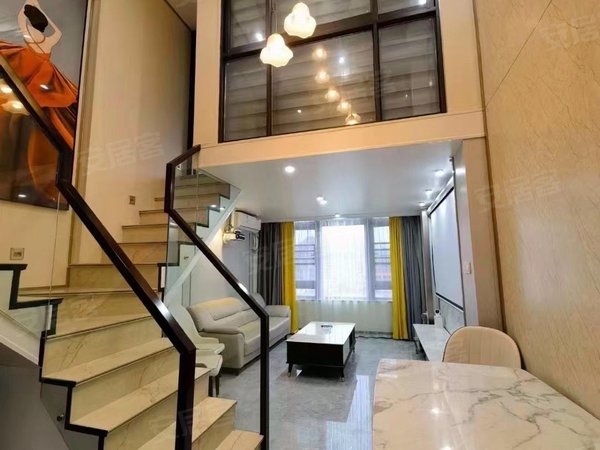 金辉城市广场两室一厅出租,清昌万达喜来登酒店附近出租房源真实图片