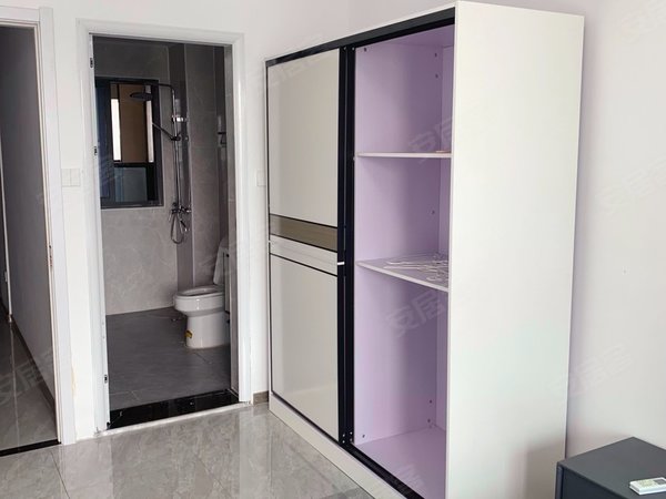 杭州临安临安城区中天宸望中天宸望 隔断房 精装修 带阳台 小区环境好