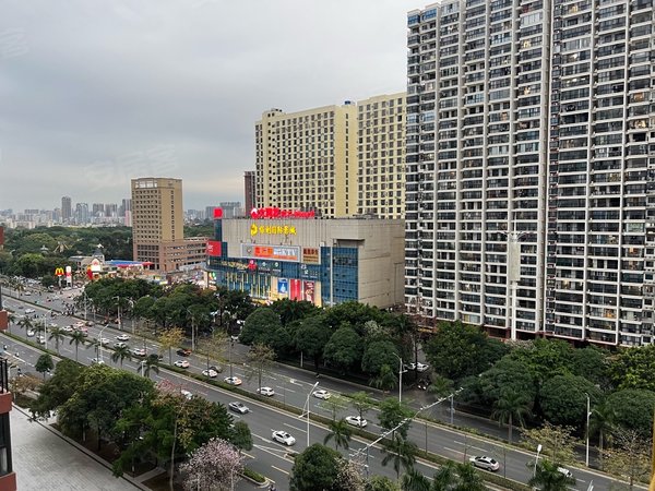 南宁西乡塘科园大道大学公园里(一期)你的春日好运正在派送,请保持