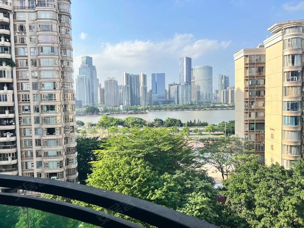广州海珠广州塔珠江帝景苑一线江景房 珠江帝景 干净舒适大三房招租