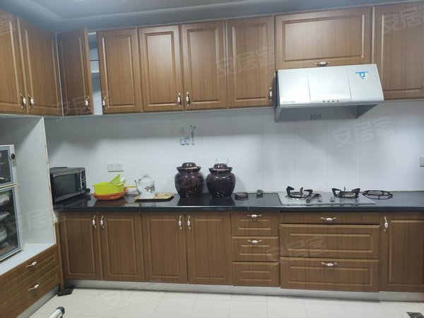 金华金东金义都市新区四季新城(别墅)6室3厅3卫拎包入住家电家具齐全周边配套设施齐全带花园出租房源真实图片