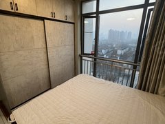 武汉青山建设二路5号线建设二路地铁口，五行里，押一付一出租房源真实图片