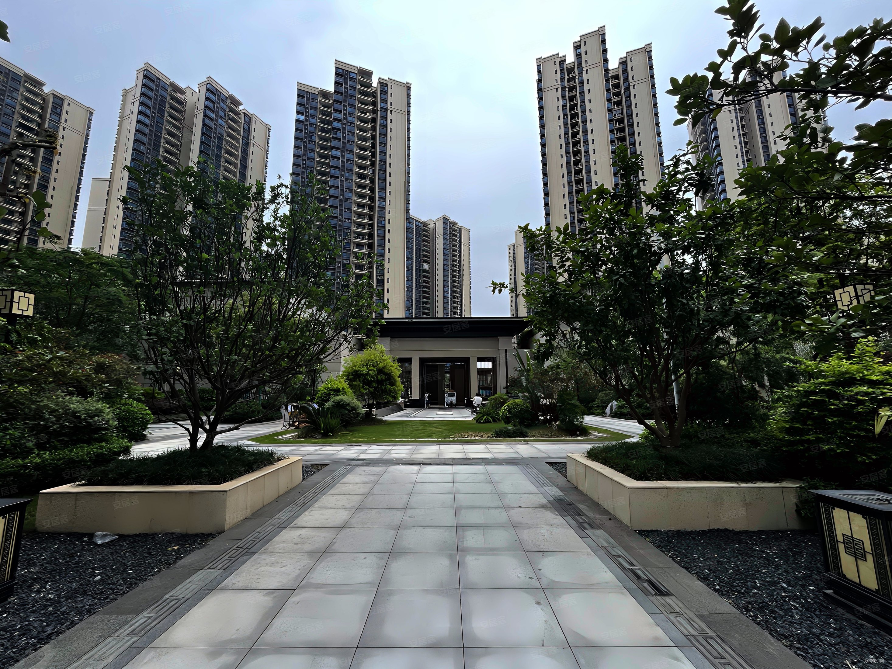 急卖125w全线江景房碧桂园铜雀台二期全新没住过