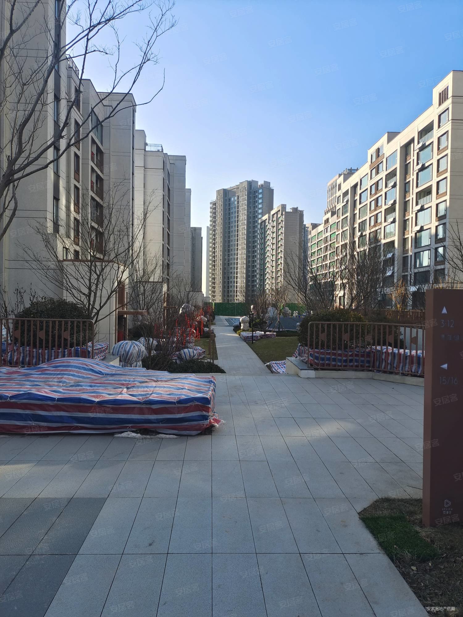 威海房产网>威海二手房>环翠二手房>青岛路二手房>金地华发峯范>