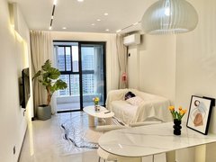 汕头龙湖夏桂埔42一室一厅独立阳台 精致空间，奶油色系装修，温柔治愈出租房源真实图片