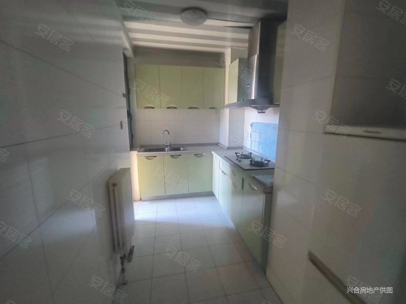 金领花园环境优美近地铁集中供暖刚需两居商业配套成熟