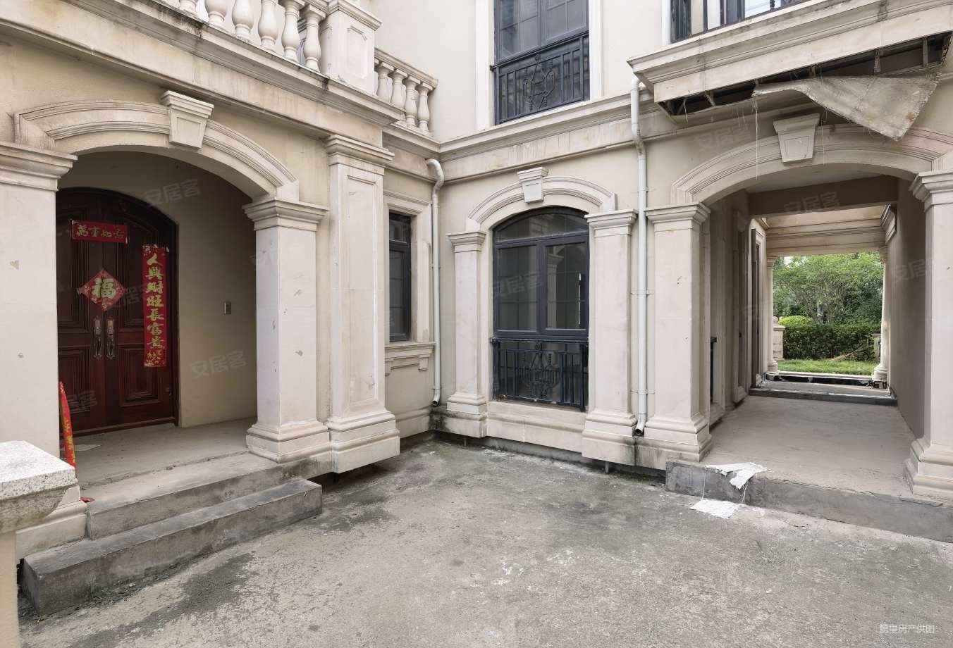 凯瑞国宝花园别墅近地铁满两年带电梯商品住宅